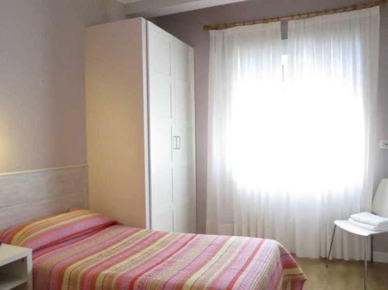 Pension Don Claudio Bilbao Exterior photo